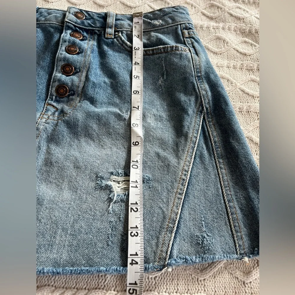We The Free Distressed Denim Button-Up Skirt Women’s Size 28 - Picture 9 of 14